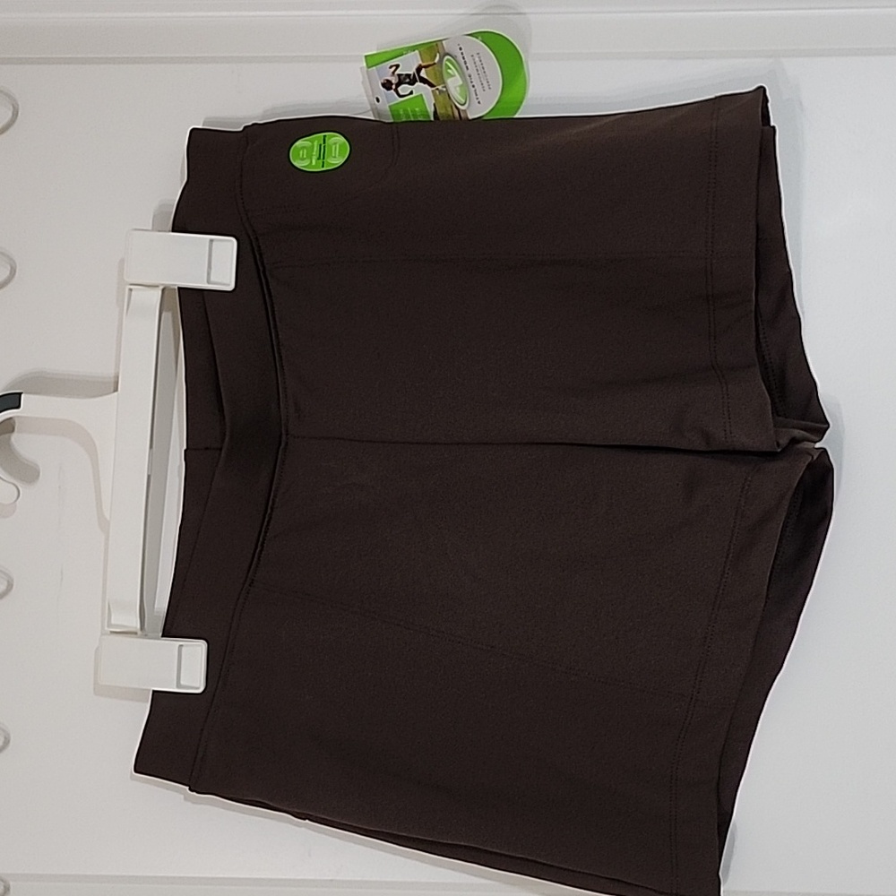 ATHLETIC WORKS BROWN WOMEN NEW WITH TAGS SHORTS SZ M